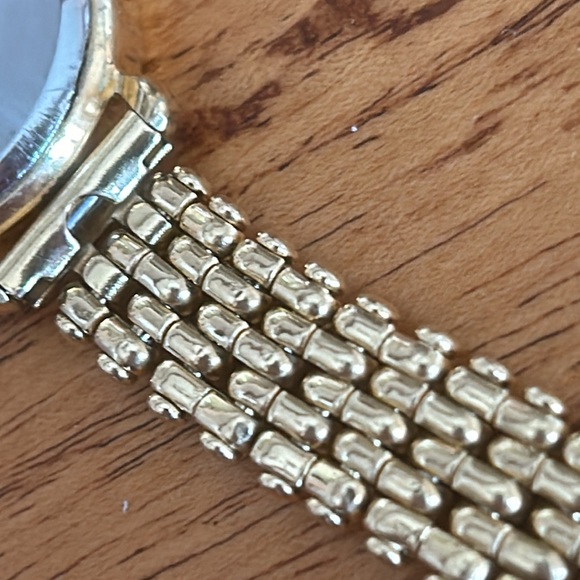 Dumai Flag Design Watch - Picture 10 of 15